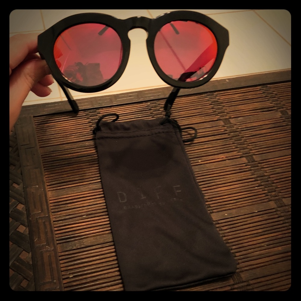 DIFF Eyewear Red Shades/Lenses Sunglasses